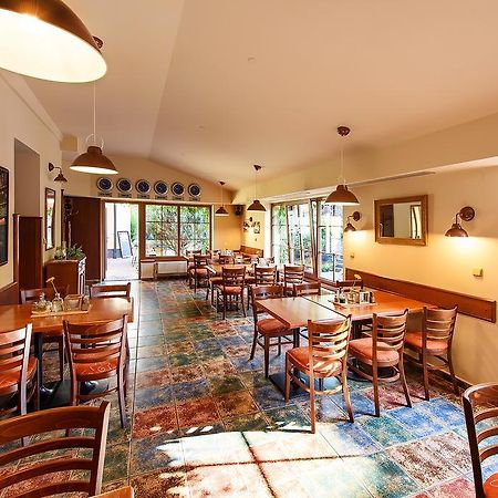 Restaurace A Penzion U Palecku Skuteč Buitenkant foto
